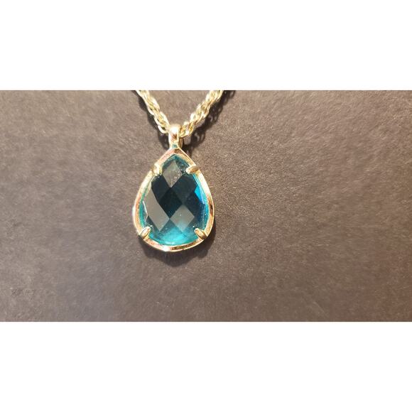 Kendra Scott Kiri Necklace in London Blue Glass with Gold Hardware - Picture 2 of 9